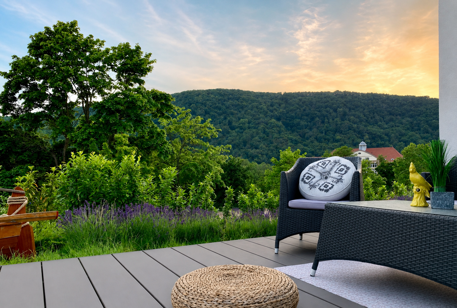 Terrassenblick in Bad Kreuznach Süd mit Grünraum und Hanglage in der Abendstimmung