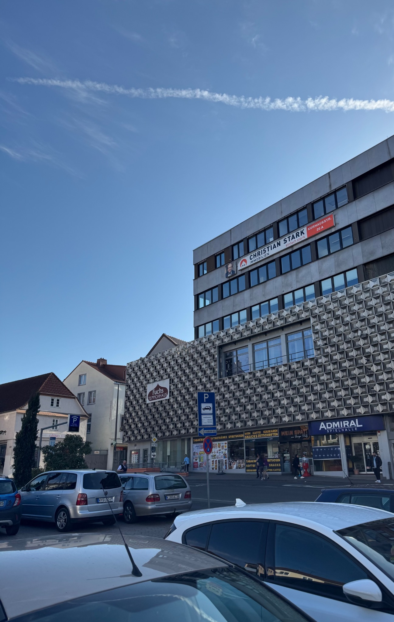 Detailblick auf Fassade und Nutzungsebene des Bourger Platz
